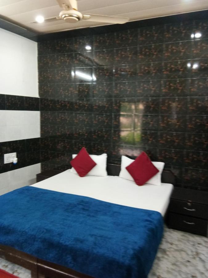 Radha Krishna Dham Villa Vrindāvan Exterior foto